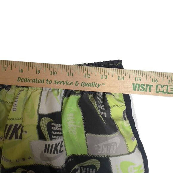 Nike ICON Clash Oregon Womens Dri-Fit Tempo Shorts medium - Picture 13 of 16